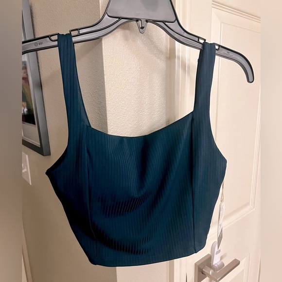 NWT Vuori Inversion Rib Support Tank - Picture 2 of 6